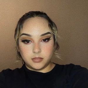 Meet your Posher, Alexus